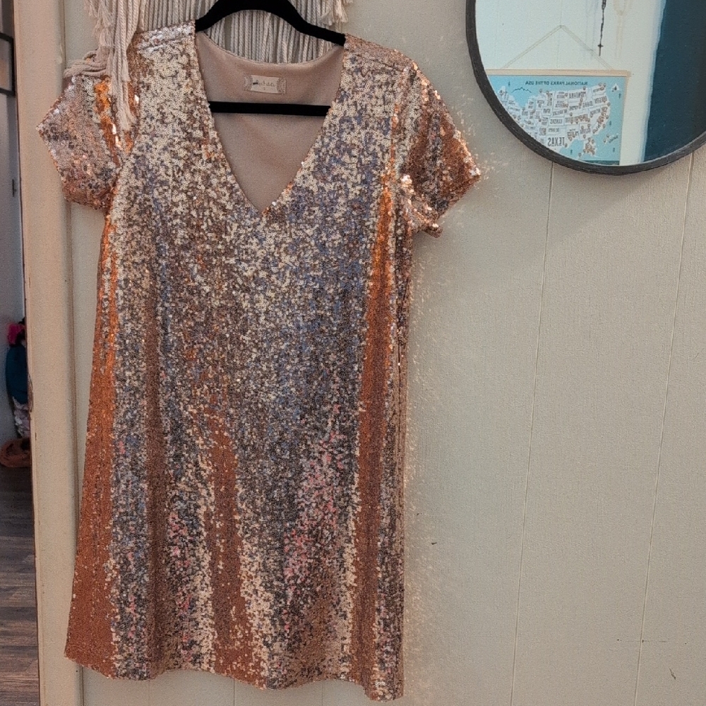 Elegant Gold Sequin Midi Dress